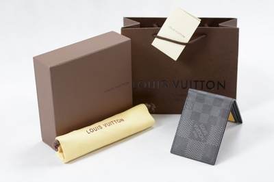 کیف پول مردانه چهارخانه طوسی ال وی 2024 (Louis Vuitton)