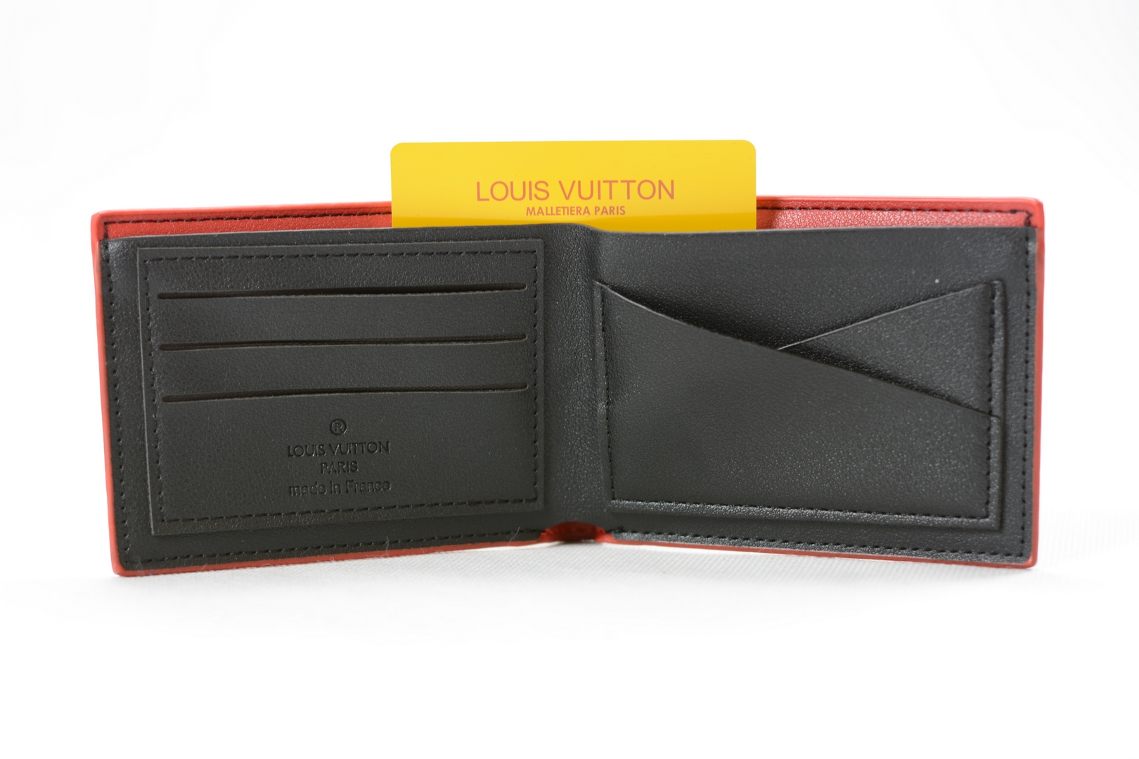 کیف پول مردانه چهارخانه طوسی - قرمز ال وی Valentines Edition 2024 (Louis Vuitton)