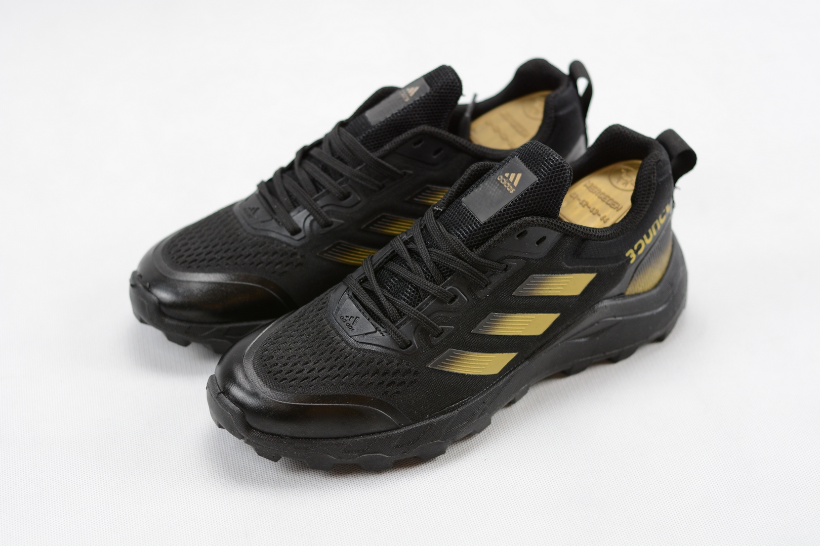 کفش کتونی ورزشی مردانه آدیداس مشکی - طلایی (Adidas)