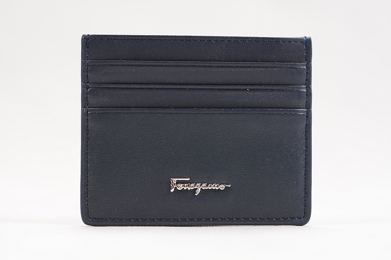 جاکارتی سالواتوره فراگامو سرمه ای ۲۰۲۴ (Ferragamo)