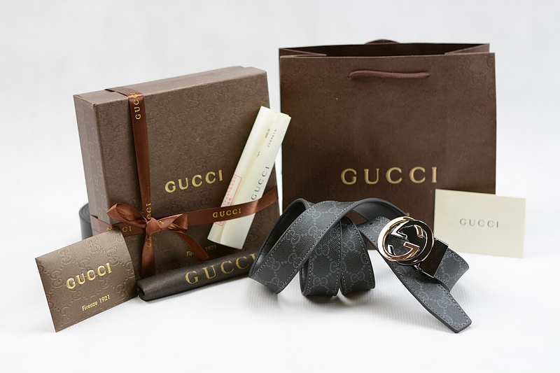 کمربند گوچی،کمربند مردانه چرم گوچی،گوچی،GUCCI،کمربند دو رو مردانه گوچی،کمربند فونتی گوچی،کمربند گوچی،کمربند GUCCI