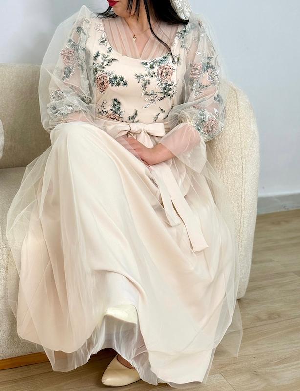 پیراهن پرگل 