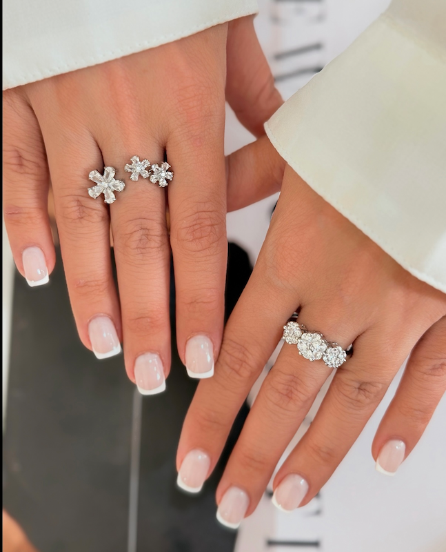 انگشترجواهر مدل گل مینیمال