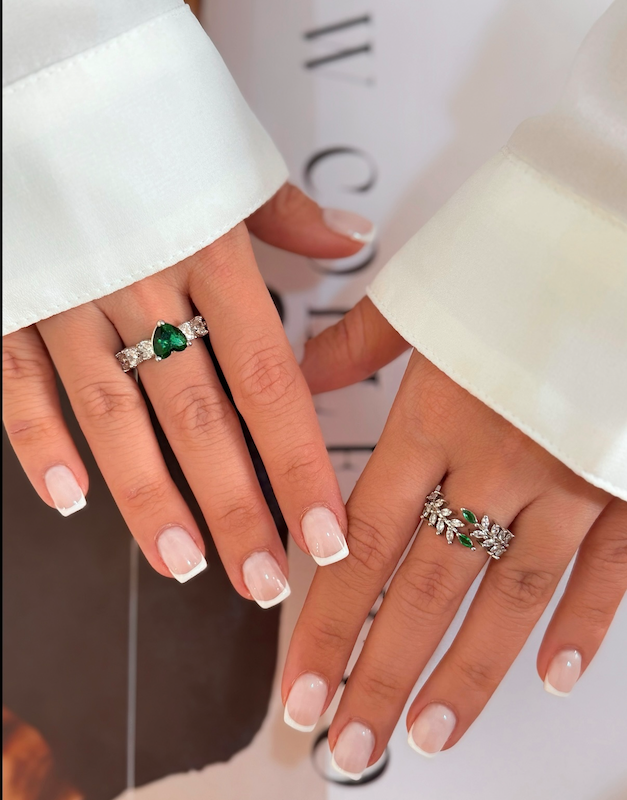 انگشترجواهرسنگ سبز زنانه