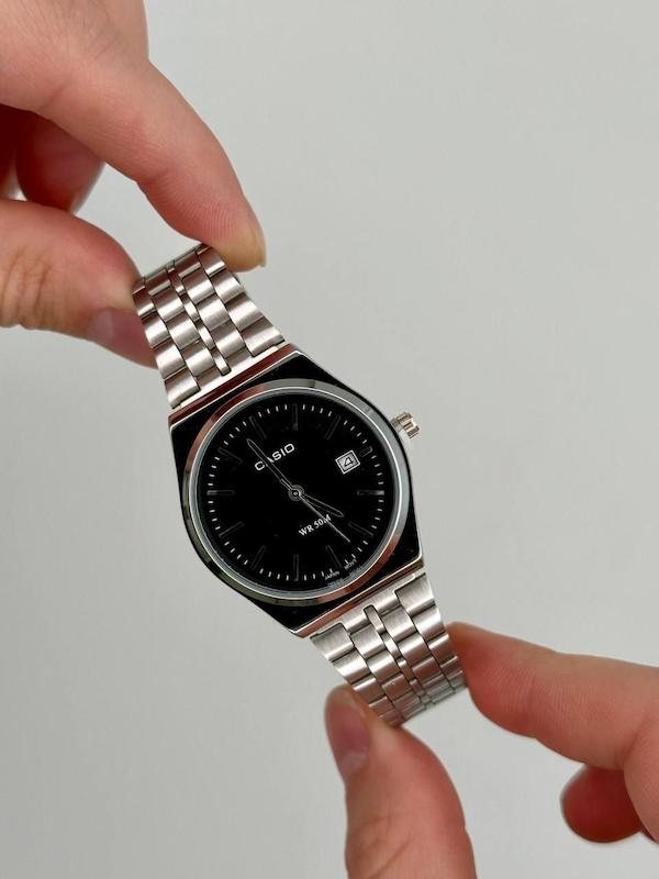 ساعت مچی کاسیو Casio مدل کلاسیک ساده صفحه گرد | گاد فادر