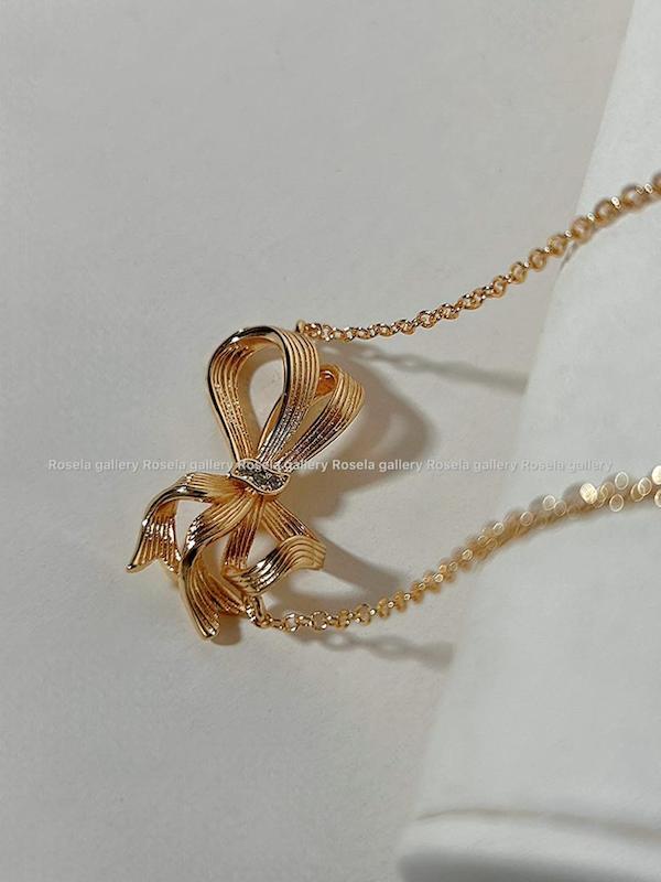 گردنبند الوا