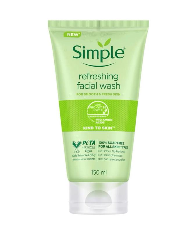 ژل شست و شو Simple مدل refreshing