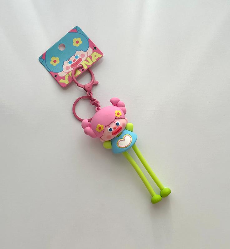 جاکلیدی ، آویز کیف عروسکی دختر پا دراز👧🏻🧸🎀