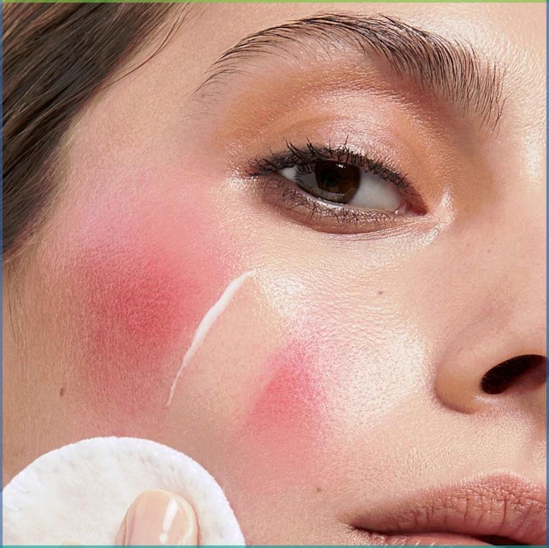 میسلارواتر سیمپل Simple micellar water