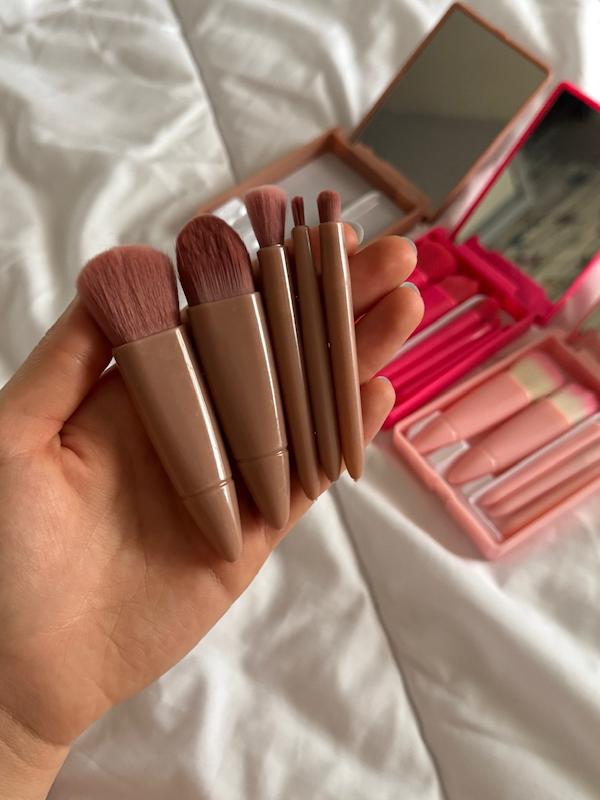 ست براش آرایشی و آینه ۵ تکه مسافرتی