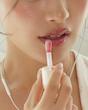 روغن لب ویتا گلو رنگ Chilled Berry 🫐 | Vita Glow Lip Oil - Chilled Berry 4.5g