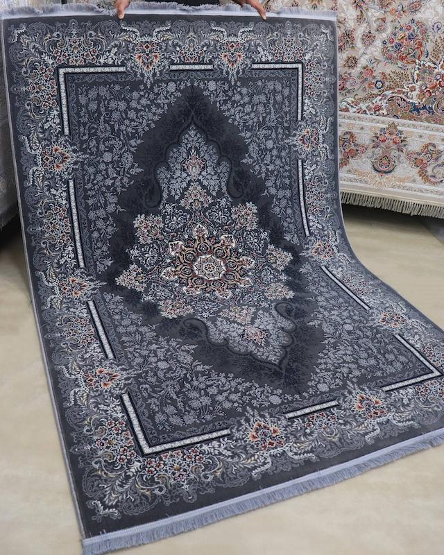 فرش کلاسیک زمینه دودی  700شانه برند سهند