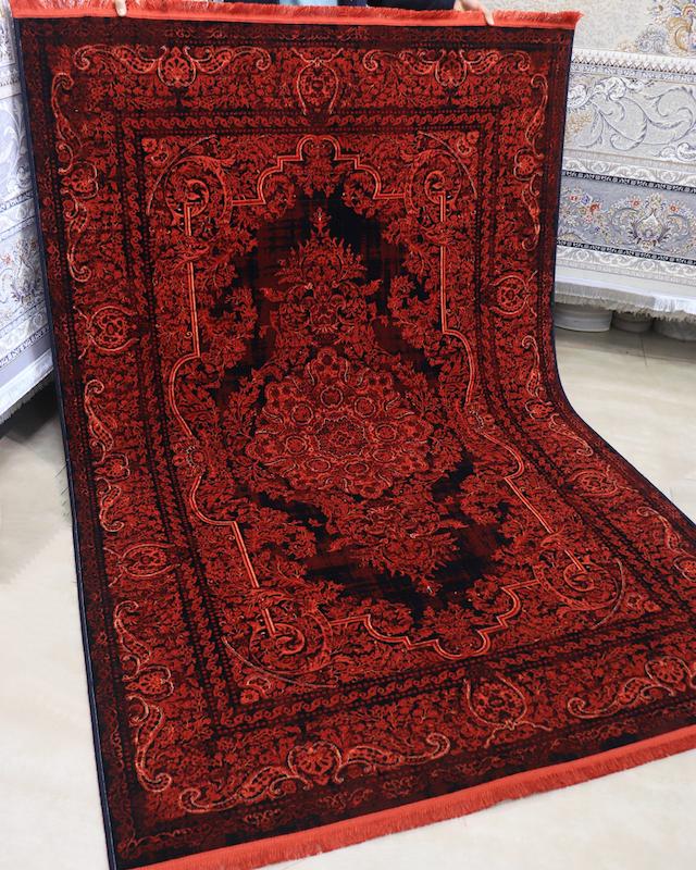 فرش بلوچی وینتیج زمینه مشکی لاکی 700شانه برند کرامتیان کد 4112A