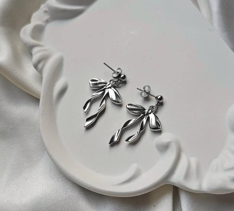 گوشواره پاپیون