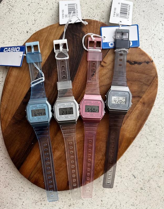 ساعت کاسیو رنگی