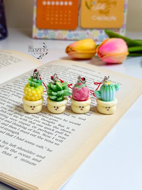 آویز مخملی موبایل مدل گلدان گل