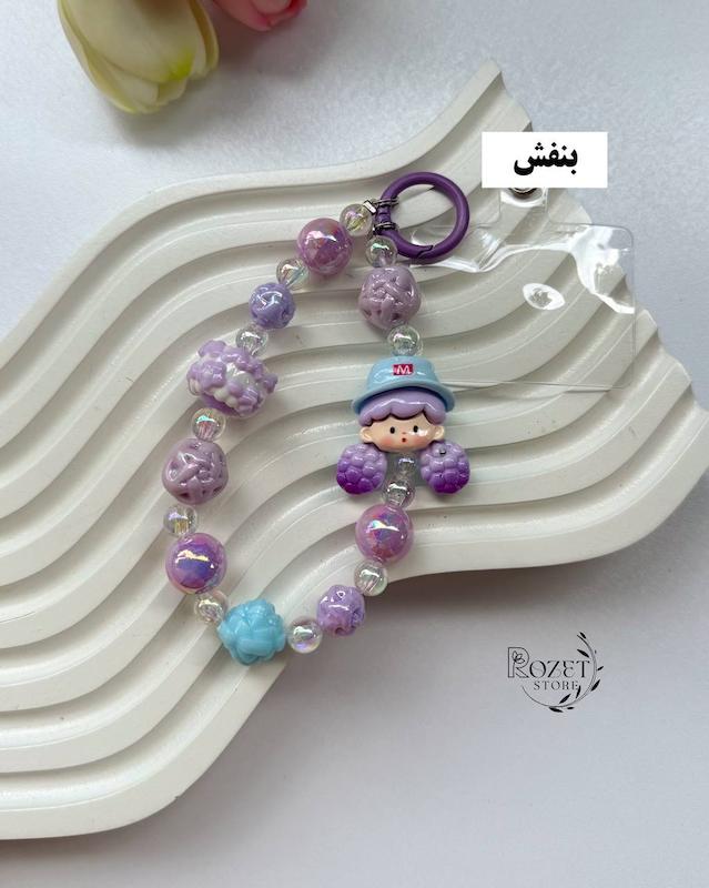 آویز دختر و شکلات