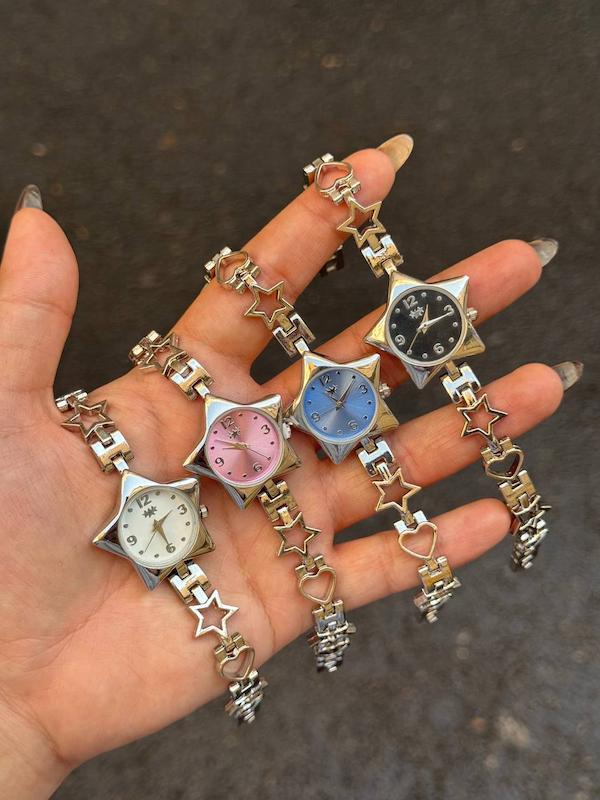 ساعت ستاره ای⭐️💫