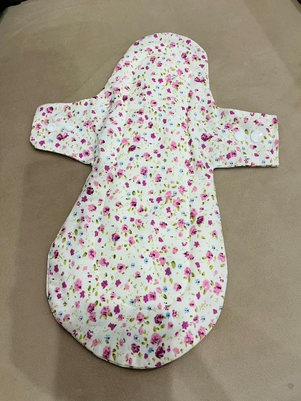 نوار بهداشتی گل گلی در دو سایز