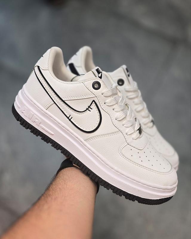کتونی نایک ایر فورس سفید خط مشکی Nike air force