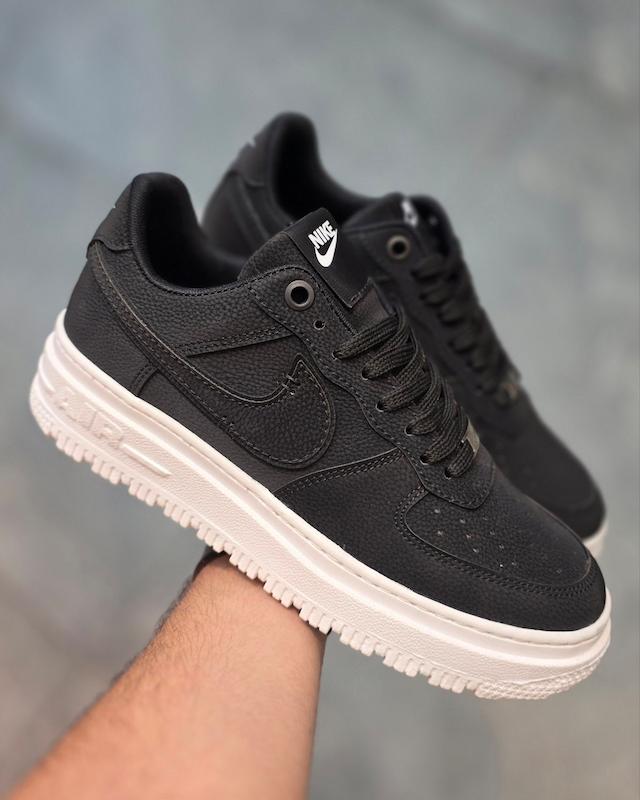 کتونی نایک ایرفورس مشکی زیر سفید Nike air force