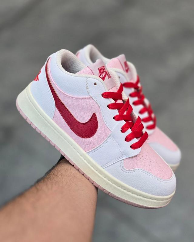 کتونی جردن صورتی قرمز بدون ساق Nike Jordan1