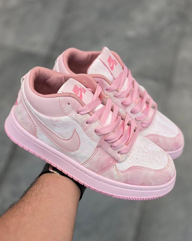 کتونی نایک جردن صورتی طرحدار Nike jordan