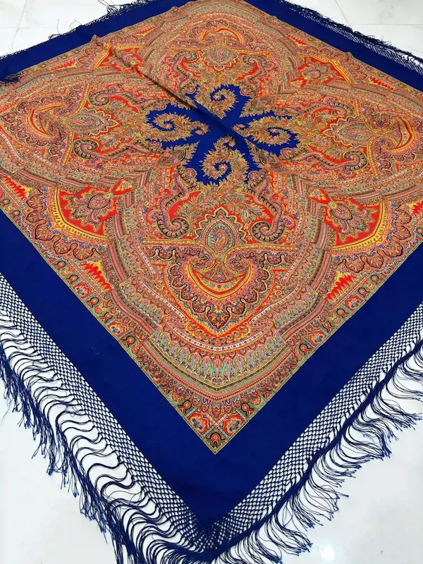 روسری ترکمنی اصل ریشه دار ایتالیایی ابریشم در برند روسیه شال