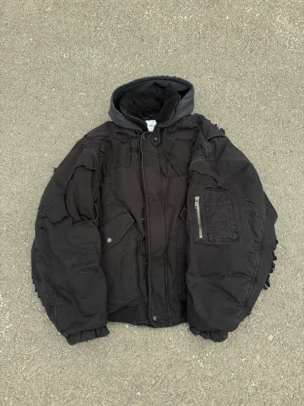 Destroyed Black BombeR