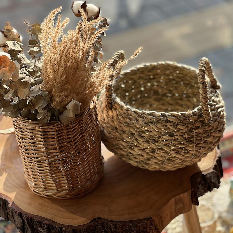 سبد حصیری مدل تخم مرغی دسته دار
