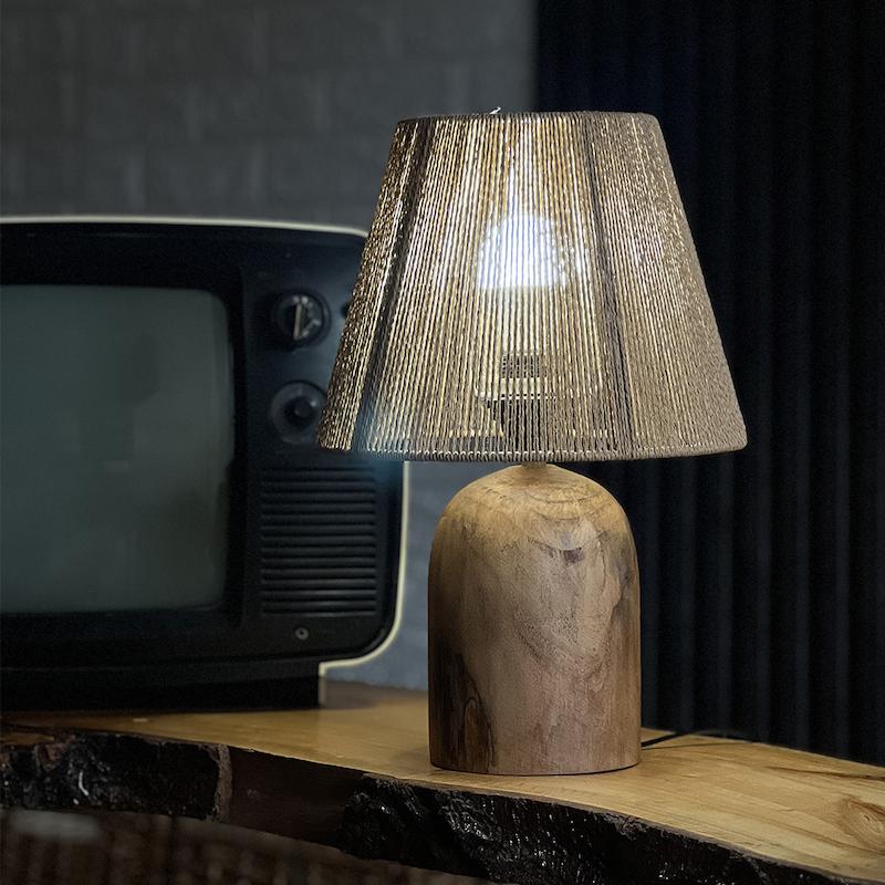 آباژور رومیزی رافیا بافی با پایه چوب طبیعی