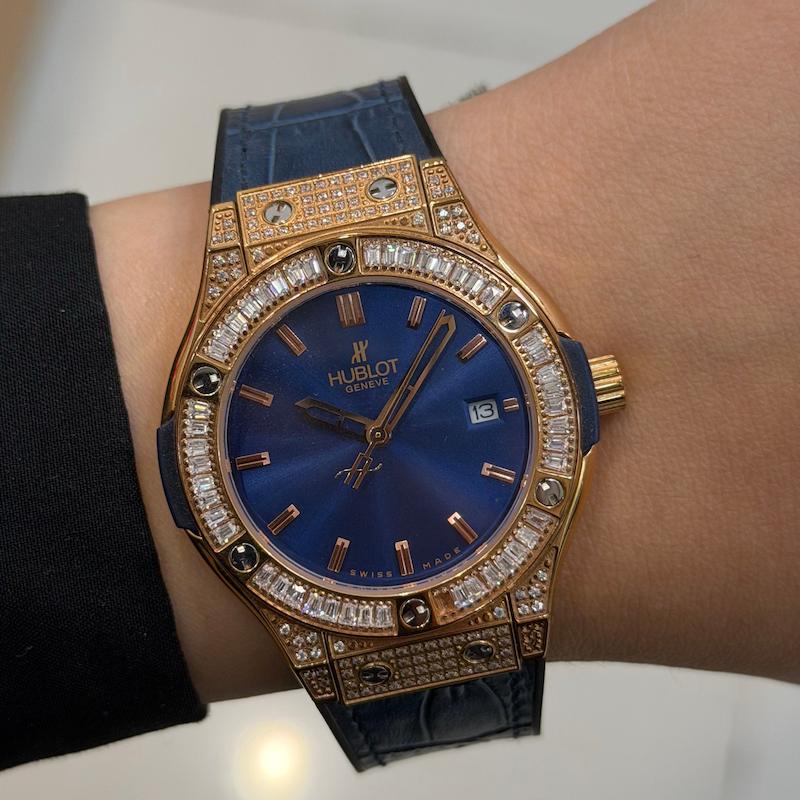 ساعت مچی زنانه هابلوت نگین دار Hublot 