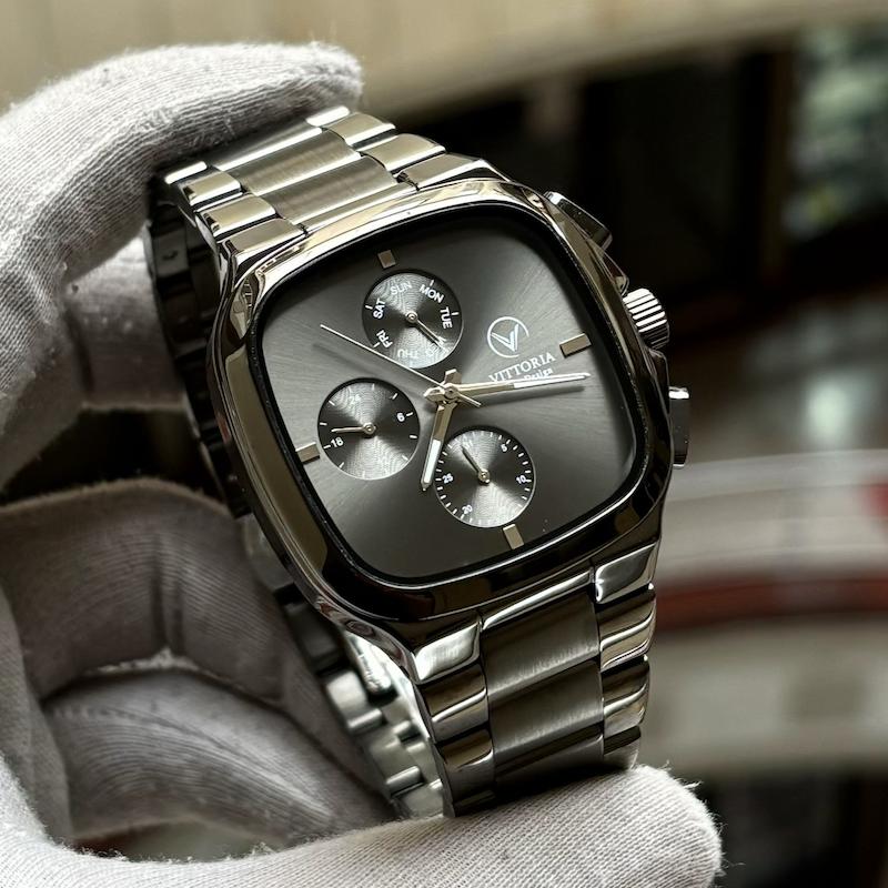 ساعت ویتوریا مربعی مردانه سه موتوره رفرانس VT3185