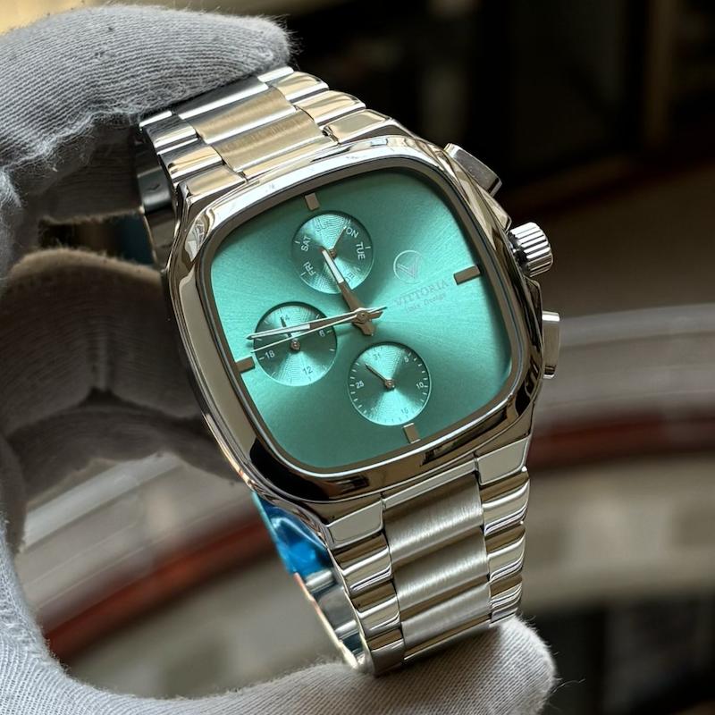 ساعت ویتوریا مربعی مردانه سه موتوره رفرانس VT3185