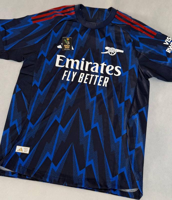 کیت دوم آرسنال ۲۰۲۵/۲۶