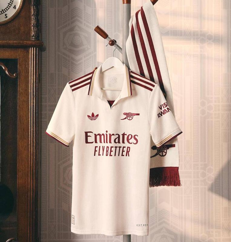 کیت سوم آرسنال ۲۰۲۵/۲۶ 