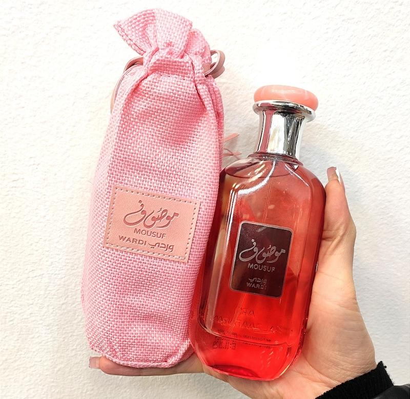 عطر موصوف وردی