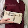 کیف دوشی و دستی زنانه مدل سگک‌دار طرح کارتیه کد 2058