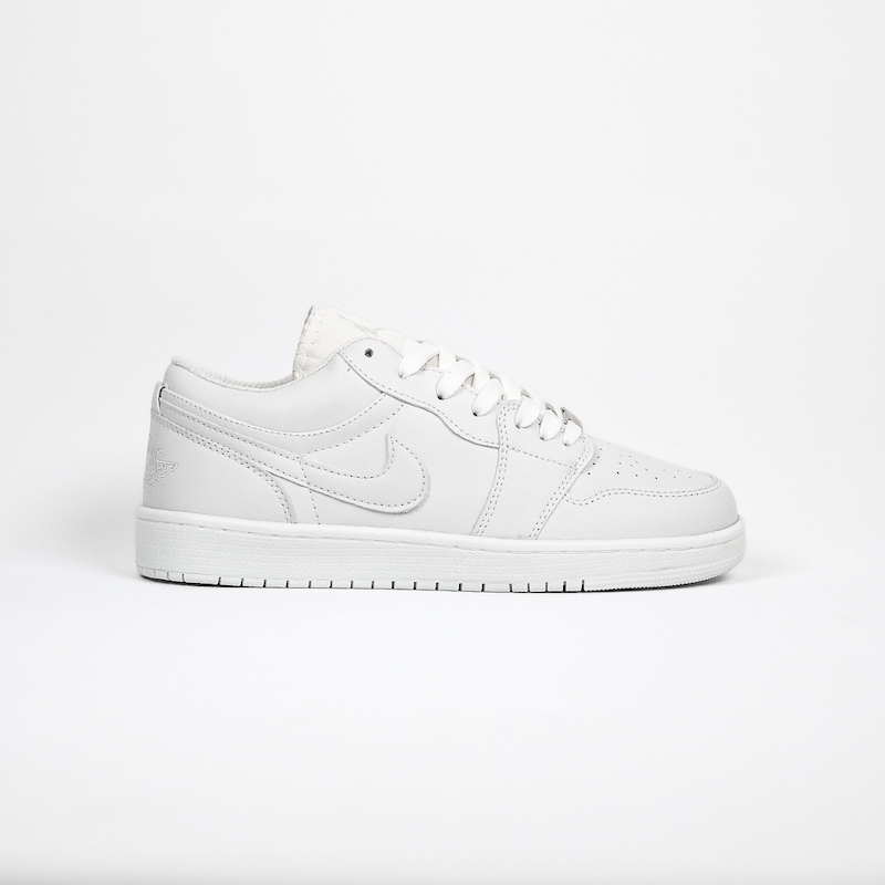 کتونی عمده نایک جردن وان لو Jordan 1 Low سفید تمام زنانه و مردانه گروه تولیدی صفری
