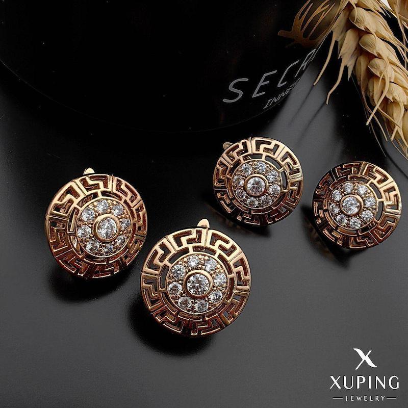 گوشواره ورساچ وسط نگین دار