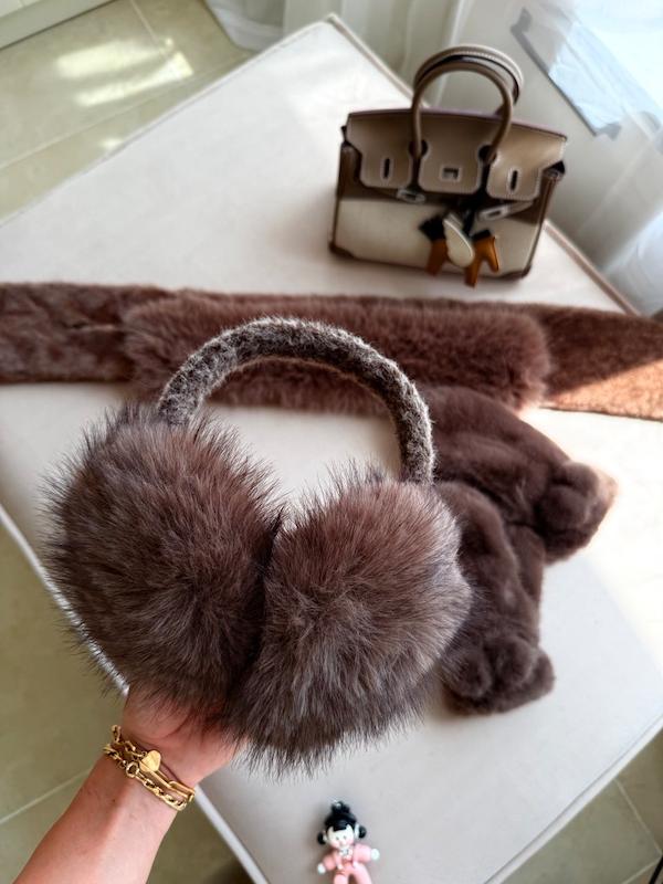 گوشگیر قهوه ای