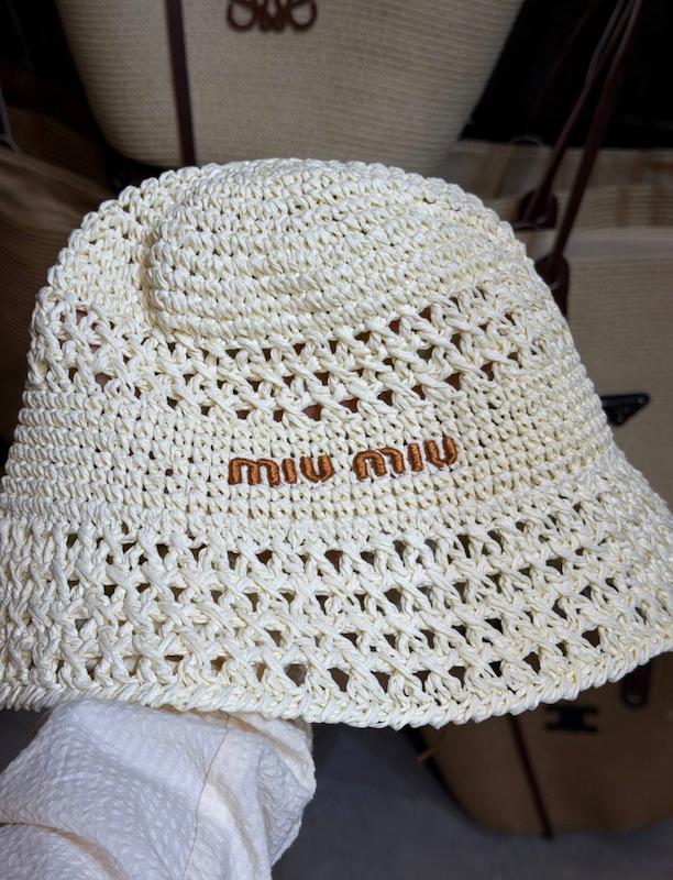 کلاه باکت حصیری میو سوراخدار