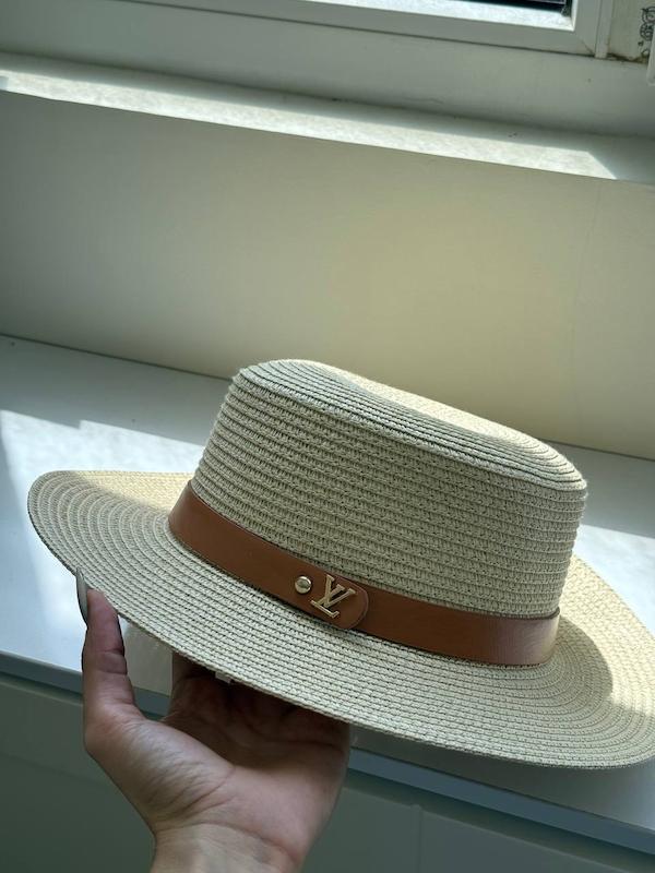 کلاه LV