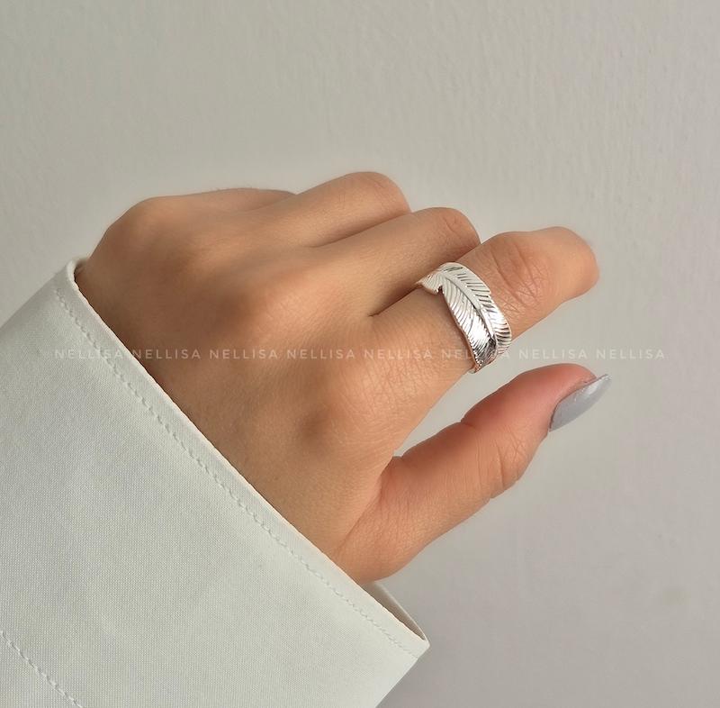 انگشتر زنانه طرح پر - کد 8703