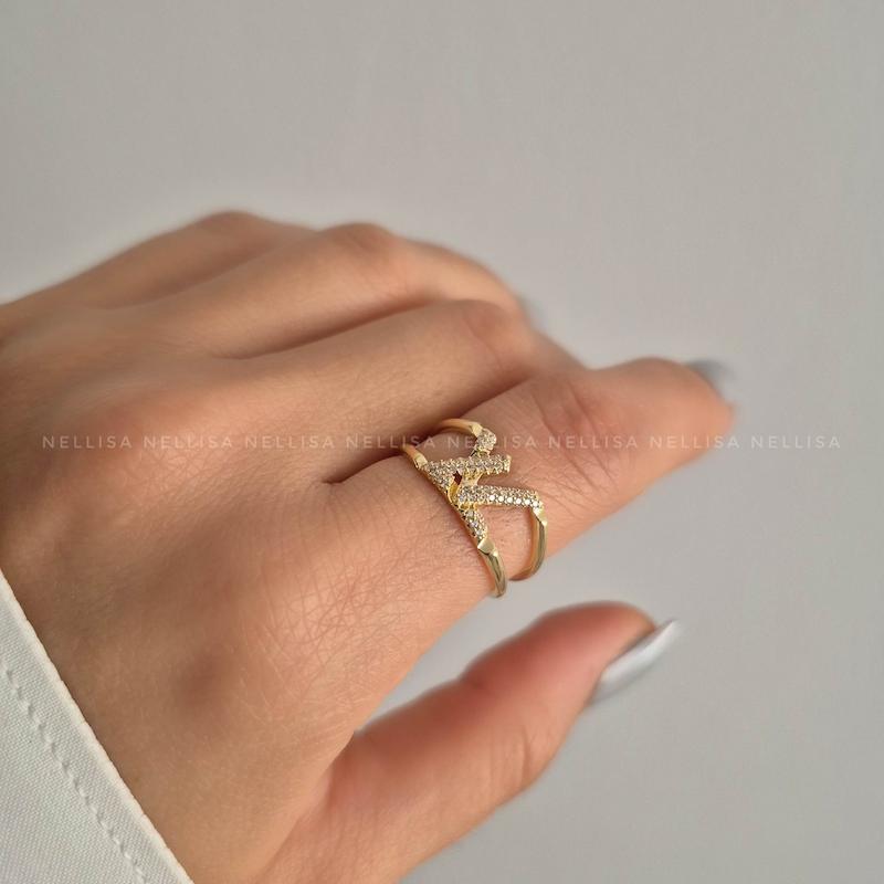 انگشتر زنانه نگین دار طرح جواهری  - کد 8707