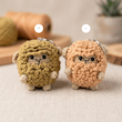 آویز کیف و جاکلیدی دست بافت فانتزی طرح ببعی تپل با بافت پفکی برجسته در دو رنگ قهوه ای و گلبهی