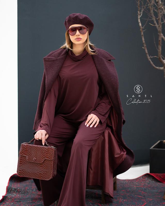 پالتو فوتر آستردار برگندی با بلوز و شلوار