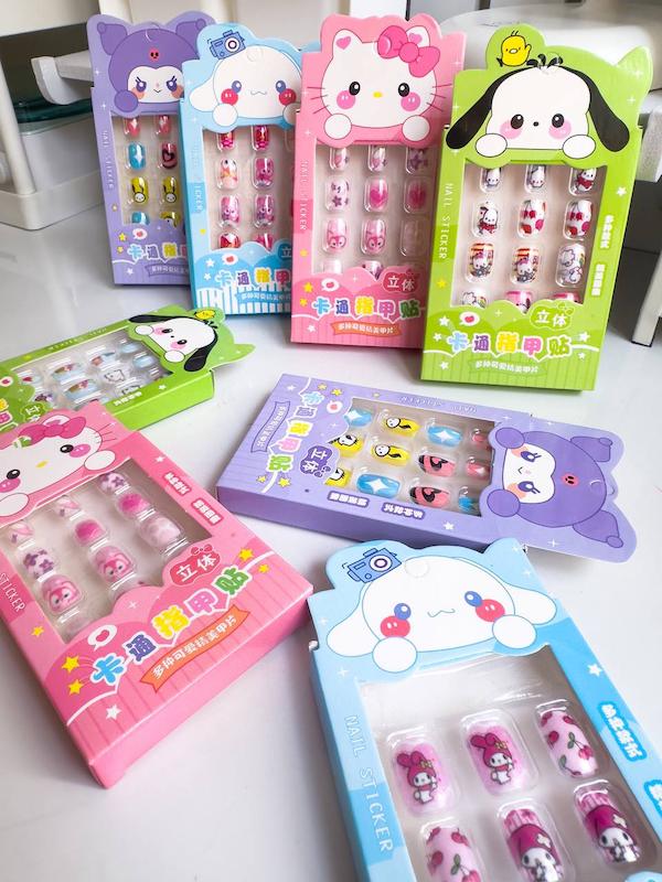 ناخن مصنوعی سانریو💖