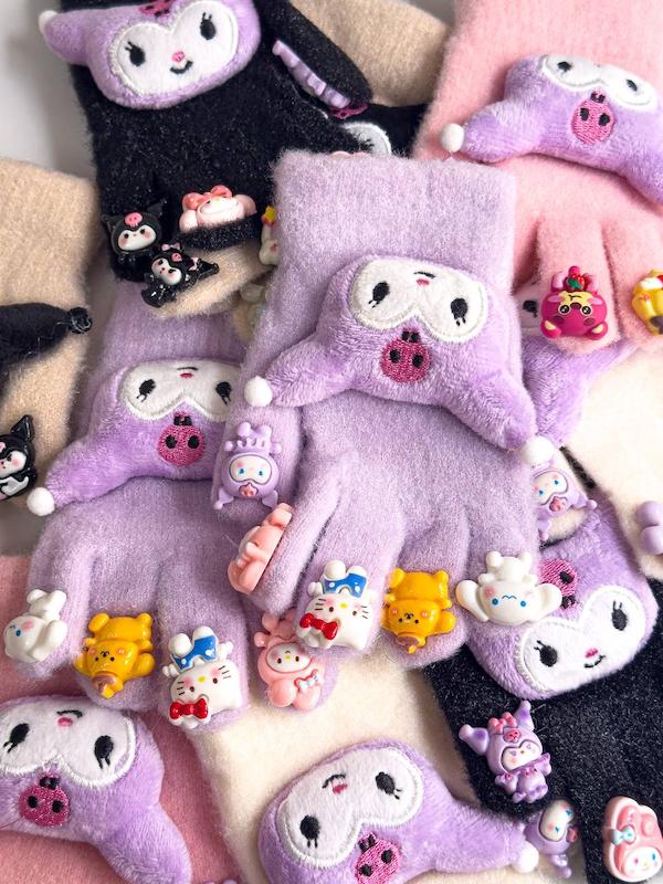 دستکش پیکسل دار کرومی💗