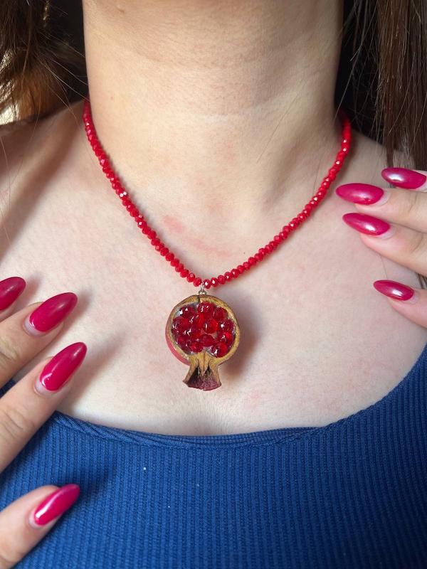 گردنبند انار یلدا ۱۳۲۴